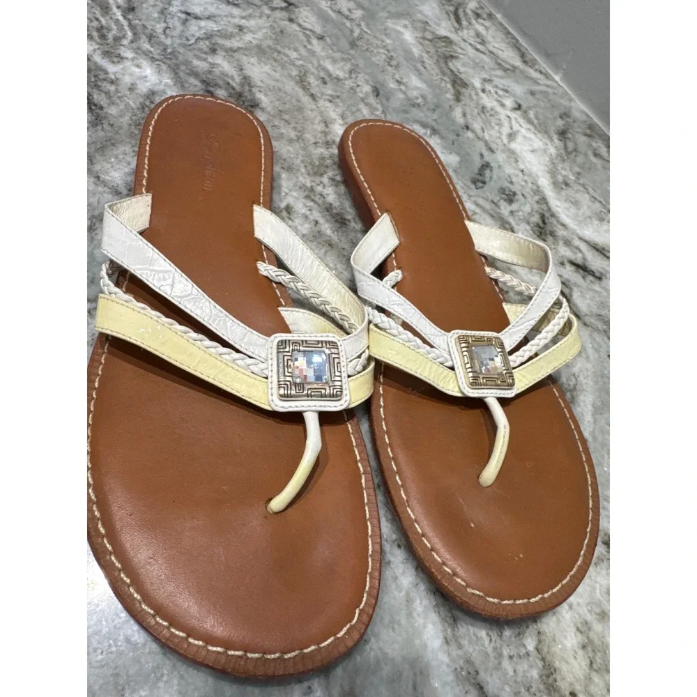 Brighton Octave leather jeweled thong sandals in white and ivory Size‎ 8.5